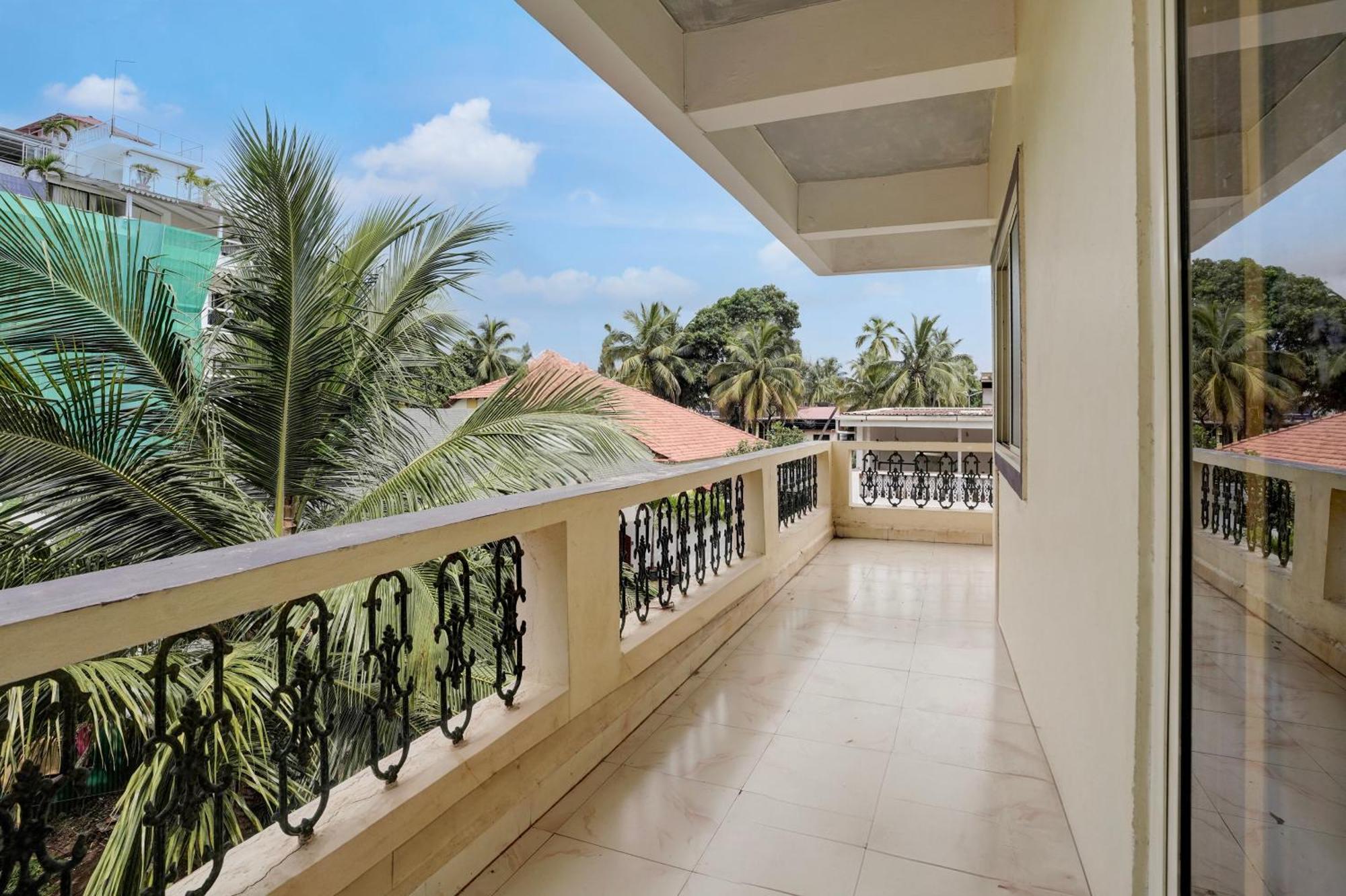 Super Townhouse Candolim Exterior foto